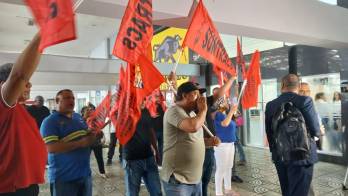 Los dirigentes sindicales Marcos Andrade y Genaro López enfrentarán mañana una audiencia en la que el Tribunal Superior de Apelaciones.