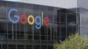 Fotografía de archivo de la fachada principal de la sede corporativa de Google y su empresa matriz, Alphabet Inc., en Mountain View (CA, EE.UU.). EFE/John G. Mabanglo