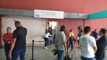 Multan a abogada de Hidadi con $500 y al director del penal con $250