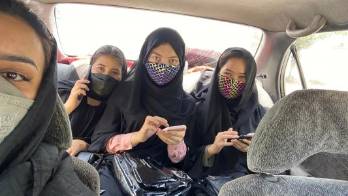 Fotografía facilitada por Nilofar Ayoubi, una activista y empresaria afgana que consiguió escapar con su familia de Kabul.