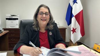 La abogada panameña Ángela Russo es la nueva defensora del Pueblo.