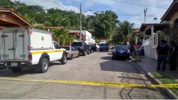 Una mujer de 45 y otra de 63 fueron halladas muertas esta tarde en Brisa del Golf.
