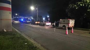 El crimen ocurrió en el sector de Las Paredes, 24 de Diciembre, donde un joven de 23 años fue apuñalado.