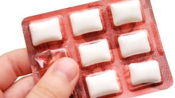 Hace una semana, potentes limpiadores de vapor fundieron hasta un 1 millón de piezas chicle.