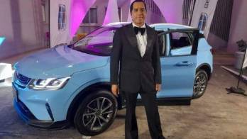 El colombiano ganó 10 mil dólares y un auto.