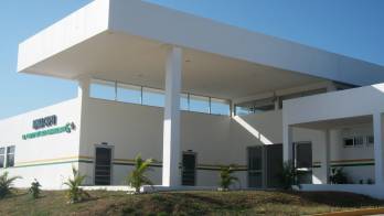 Gobierno apostó por más hospitales y medicamentos a bajo costo