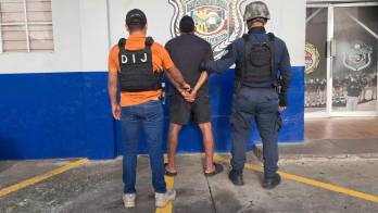 Dos requeridos por homicidio fueron capturados en operativos policiales.