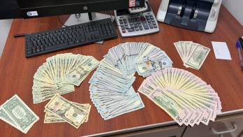 Revisión permitió detectar 10 mil 538 dólares en efectivo.