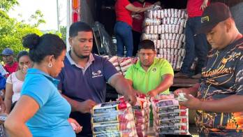 Tiendas cierran, pero agroferias no paran.