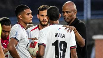 Julio Dely Valdés fue le primero que habló de la situación.
