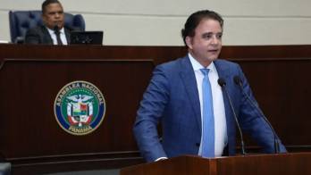 Contralor Solís: la planilla estatal ha aumentado su costo&nbsp;por cumplir con leyes especiales