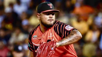 Jaime Barría ya lanzó con los Toros del Este.
