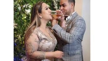 Kathy Phillips y Dj Luiggi se casan y ajustan su unión civil a la pandemia