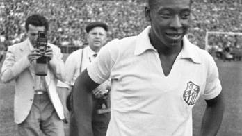 El Santos estudia la posibilidad de retirar el dorsal 10 de Pelé