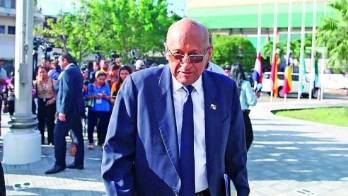 Ministro Héctor Alexander