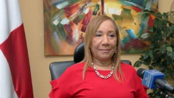 Elvia Lau, directora nacional de Farmacias y Drogas del Ministerio de Salud.