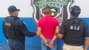 El sospechoso fue trasladado para los trámites correspondientes tras su aprehensión.