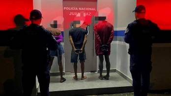 Una mujer y dos hombres fueron aprehendidos por daños a una propiedad del Estado en Plaza Tocumen.