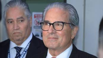El ministro de Salud, Fernando Boyd Galindo, y el director médico del HST, Luis Carlos Bravo.