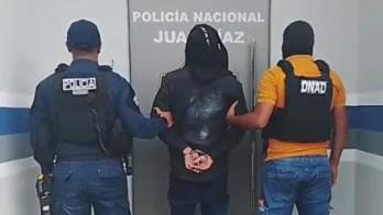 El detenido fue ubicado tras un allanamiento en calle 16 del sector.