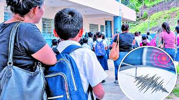 Unos 327 centros educativos reanudarán clases este lunes.