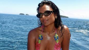 Simone Ashley disfrutó del sol, el mar y los paisajes de Isla Secas, en Chiriquí.