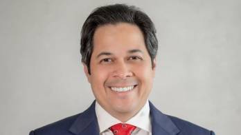Investigado por la presunta comisión de los delitos de enriquecimiento injustificado y blanqueo de capitales.