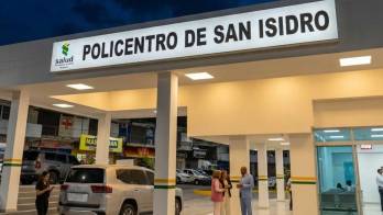 La víctima fue trasladada al Policentro de San Isidro, centro médico en el que se confirmó su fallecimiento.