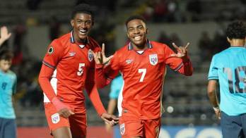 Panamá cerró la fase de grupos con una contundente victoria 4-0 sobre Honduras este sábado.
