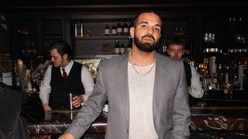 El cantante canadiense Drake espera cobrar más de cinco millones de dólares si la Albiceleste derrota a España durante el tiempo reglamentario.