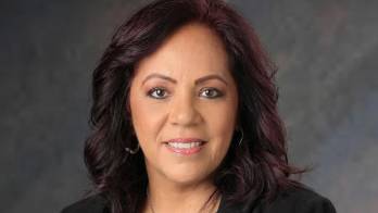 Jackie Espinosa está en el ojo de la tormenta.