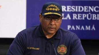 Víctor Álvarez, Director del Cuerpo de Bomberos, informa sobre el siniestro y las acciones de emergencia en La Boca.