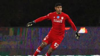Orlando Mosquera extendió su contrato con el Al Fayha de Arabia Saudita hasta el año 2028.