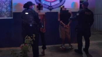 Los sospechosos intentaron escapar de la Policía, pero perdieron el control del vehículo.