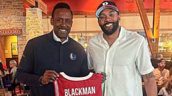 Tony Bishop y Rolando Blackman durante la reunión.