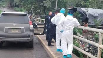 Las autoridades investigan dos muertes registradas a pocos metros de distancia en Guna Nega, pero en escenas y circunstancias diferentes.