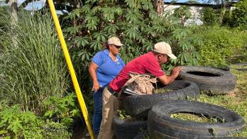 En Kuna Nega el Minsa realiza un operativo integral de limpieza, nebulización y eliminación de criaderos de mosquitos.