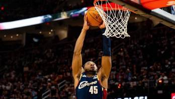Donovan Mitchell durante el partido.