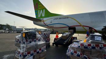 Panamá despacha las primeras 17 toneladas de ayuda humanitaria para las víctimas de los terremotos en Venezuela.