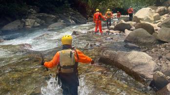 Personal de Sinaproc durante las labores de búsqueda.