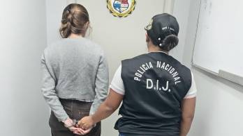 Según informó la Procuraduría General de la Nación, la aprehensión fue ejecutada por la Fiscalía Anticorrupción, con apoyo de la Dirección de Investigación Judicial (DIJ) de la Policía Nacional.