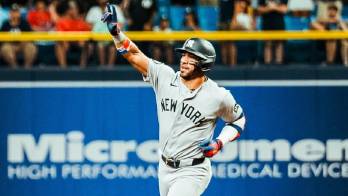 MLB: Panameño José Caballero castiga a su exequipo