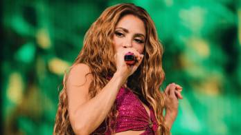 La cantante colombiana Shakira vuelve al escenario mundialista.