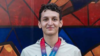 Ian Romero celebra la conquista de la medalla de bronce en taekwondo, la tercera presea para Panamá en los Juegos Centroamericanos y del Caribe Santo Domingo 2026.