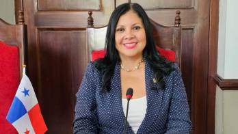 Yamireth Batista enfrenta una investigación dentro de su partido luego de cuestionamientos surgidos en su gestión como autoridad local.