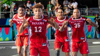 El equipo masculino sub-19 de Panamá celebra su clasificación a semifinales del baloncesto 3x3 en los Juegos Suramericanos de la Juventud 2026.
