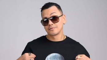 Flex explotó en redes sociales tras denunciar el uso no autorizado de sus canciones en Argentina.