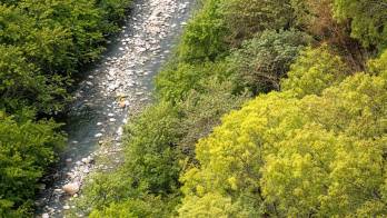 El río Matías Hernández.