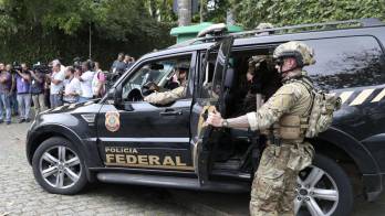 Policía rescata a 13 niños secuestrados en una escuela en Brasil