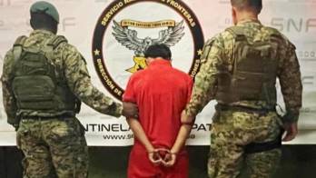 El agresor sexual, tras ser apresado, fue traslado hasta la base de Senafront en Guabito